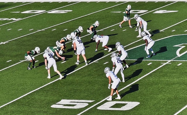 篮则有两名 篮则有两名